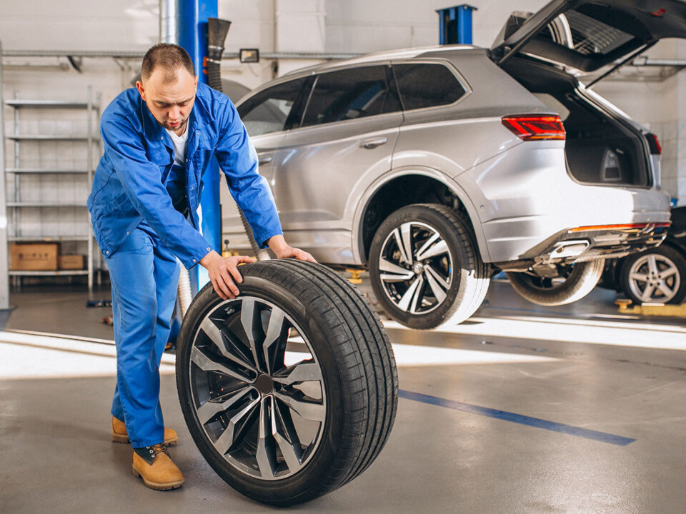 5 Signs It’s Time to Replace your car’s Tyres